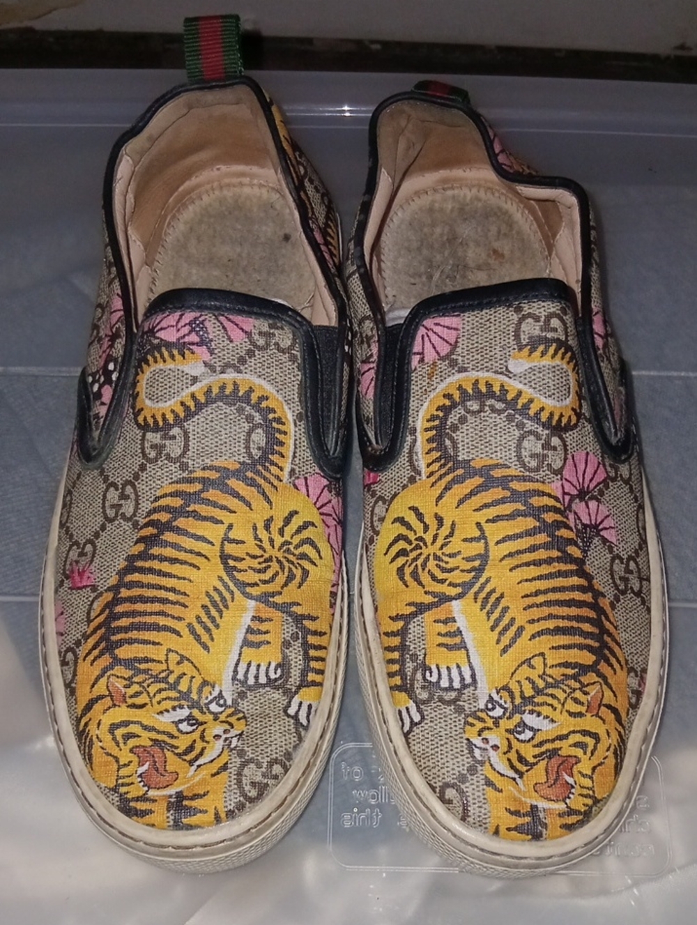 Gucci GG Slip-On Sneakers in Yellow and Beige TIGER Motif Size 37